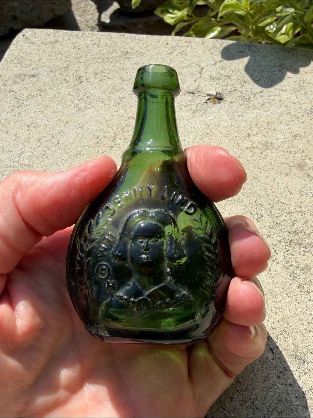 Vintage Wheaton mini
bottle